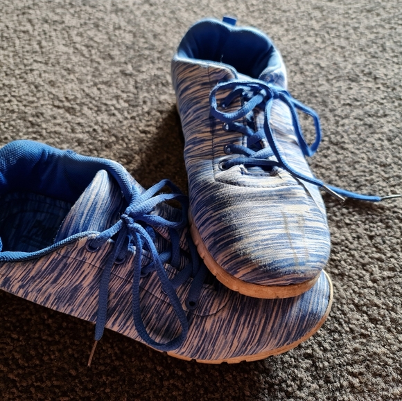 White Blue Sneakers - Picture 2 of 4